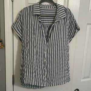Women’s casual button up